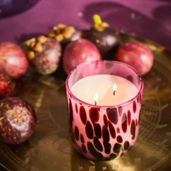 Sale Bougie MANCHAS coloris fuchsia - 4MURS Bougies Et Senteurs