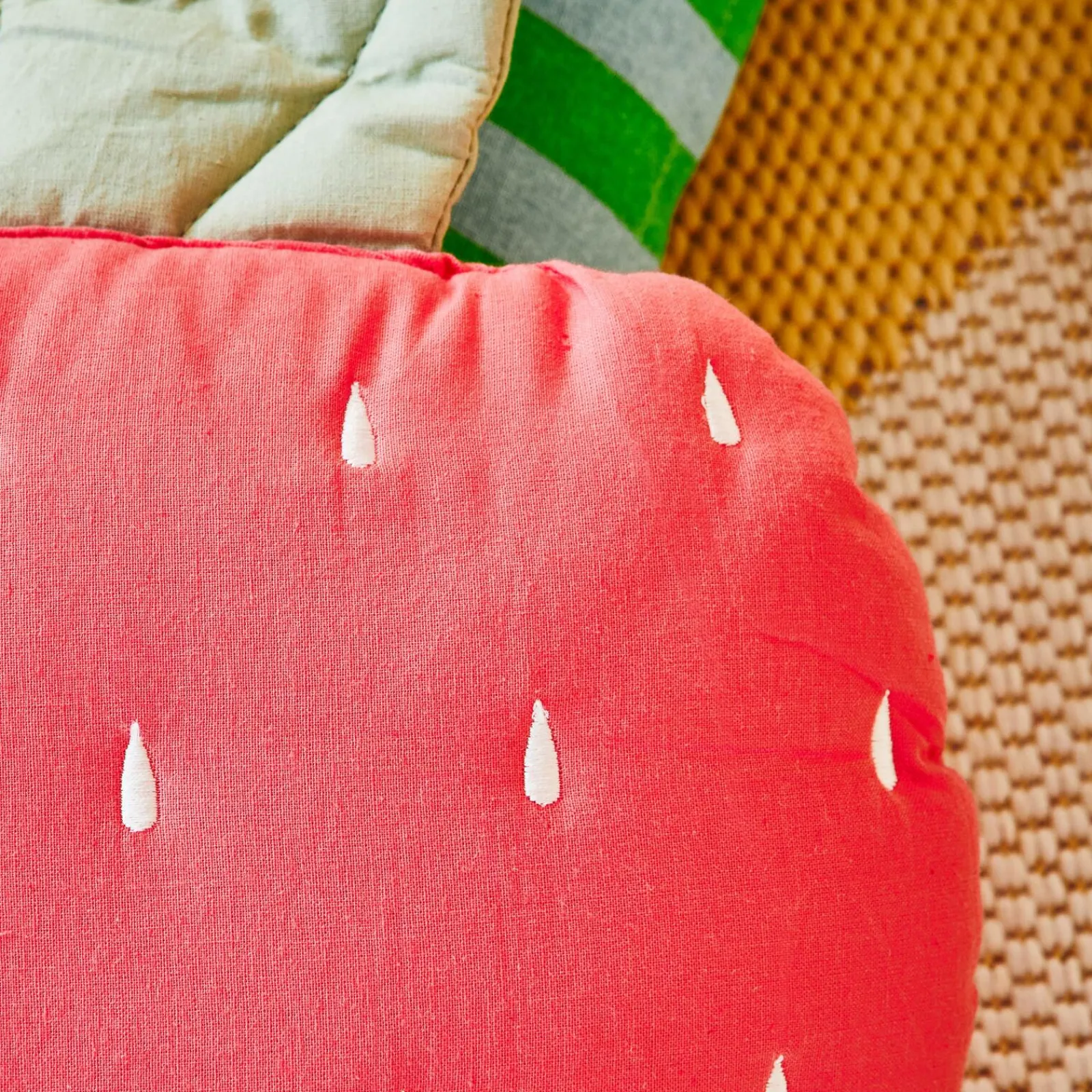 Discount Coussin CHARLOTTE coloris Rose nacarat 26 x 47 cm - 4MURS Enfant Textile De Maison Enfant|Coussins