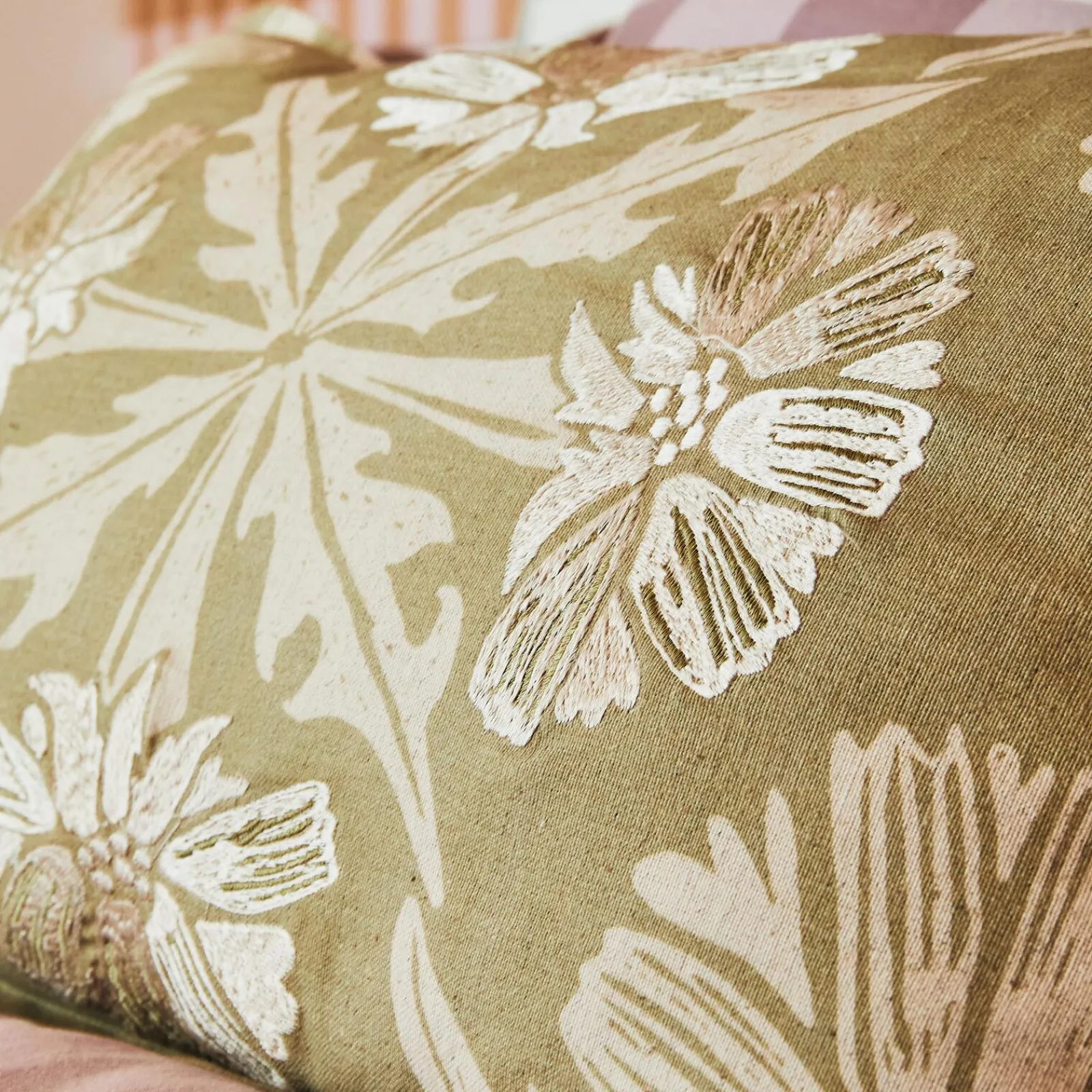 Fashion Coussin DANDELION coloris vert 37 x 57 cm - 4MURS Enfant Textile De Maison Enfant|Coussins