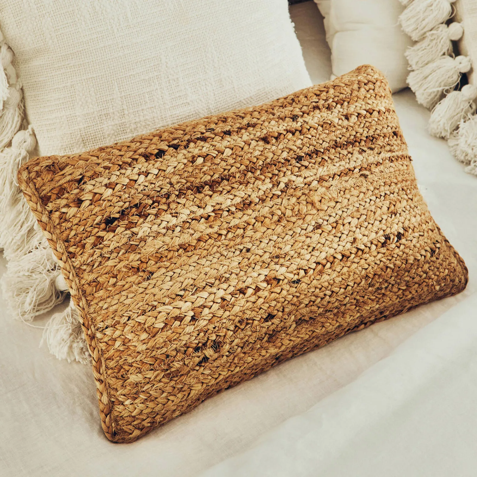 Hot Coussin MATIZIA coloris naturel 30 x 50 cm - 4MURS Coussins