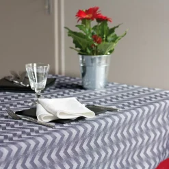 Sale Nappe CHEVRON coloris gris 155 x 155 cm - 4MURS Linge De Maison