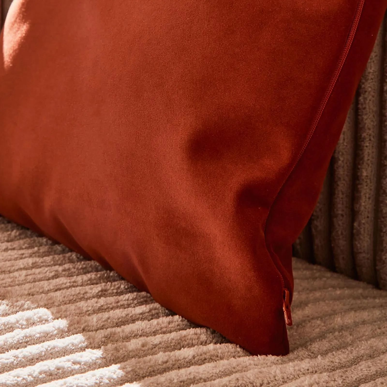 Outlet Coussin TASOS coloris brique 45 x 45 cm - Coussins