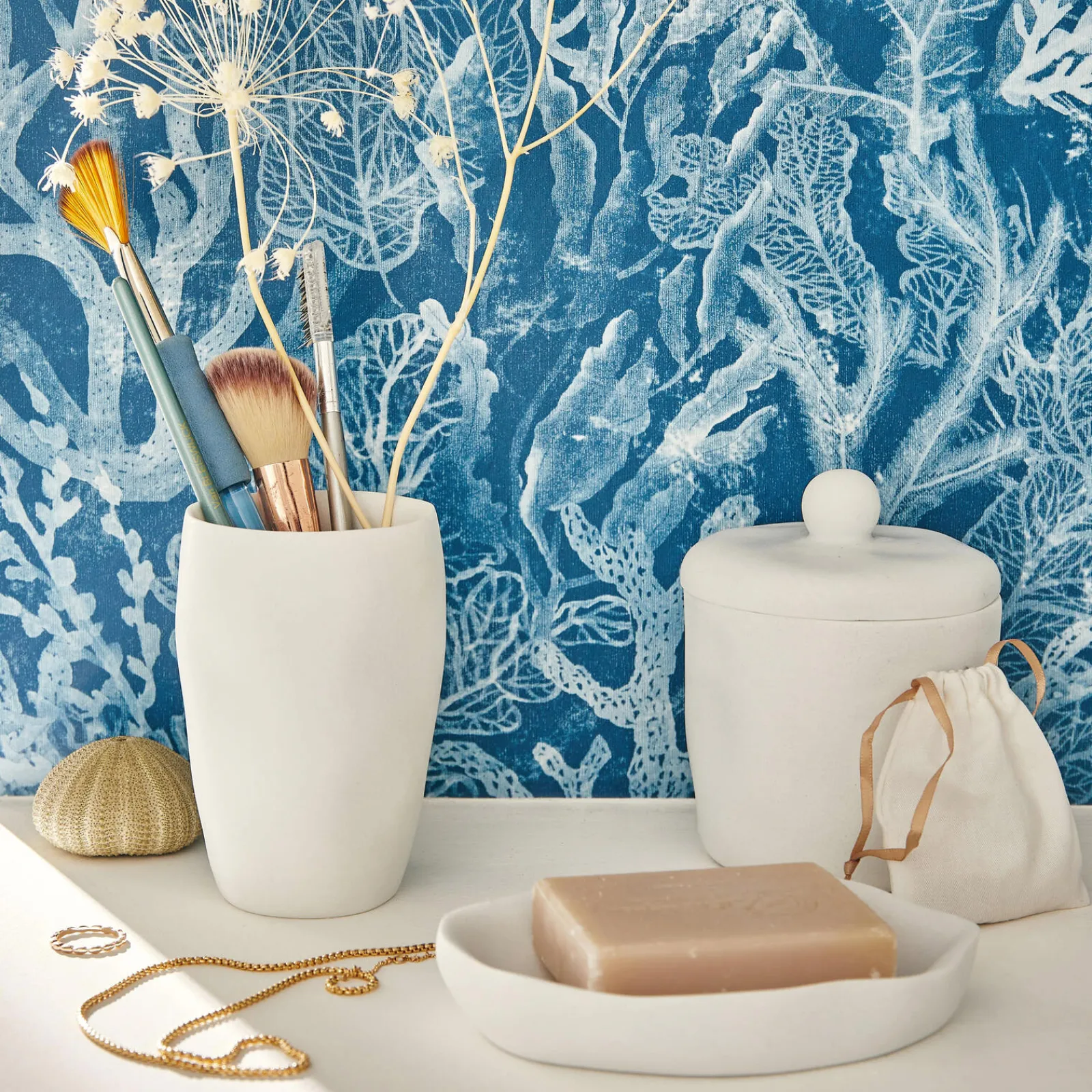 Online Porte-savon BOGOR coloris blanc - 4MURS Objets Déco