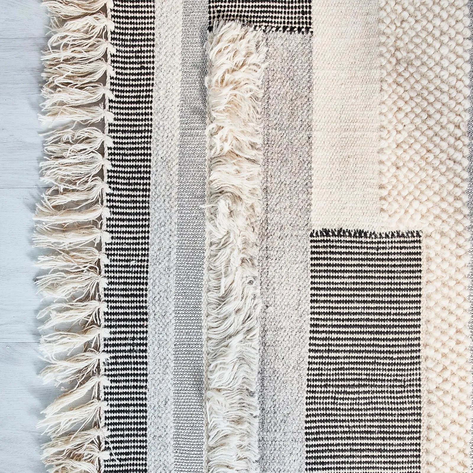 Discount Tapis PETRA coloris beige 160 x 230 cm - 4MURS Tapis