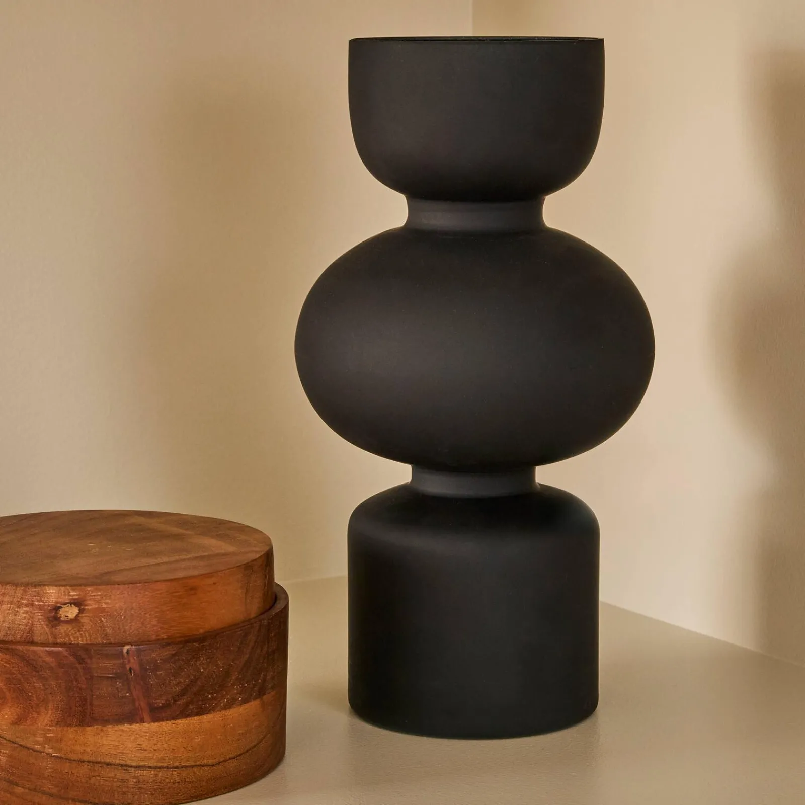 Outlet Vase EMELIA coloris noir - 4MURS Objets Déco